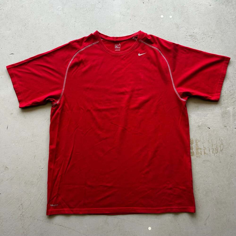 Y2K Nike Team Fit Red Short Sleeve Active Training Shirt